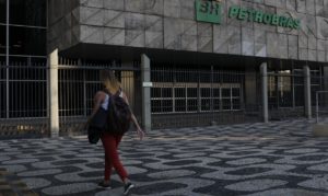 Aumento nas vendas internas e exportações garantiram lucro da Petrobras 