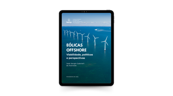 Imagem de um tablet, num fundo branco, apresentando a capa do estudo "Eólicas Offshore - viabilidade, políticas e perspectivas".